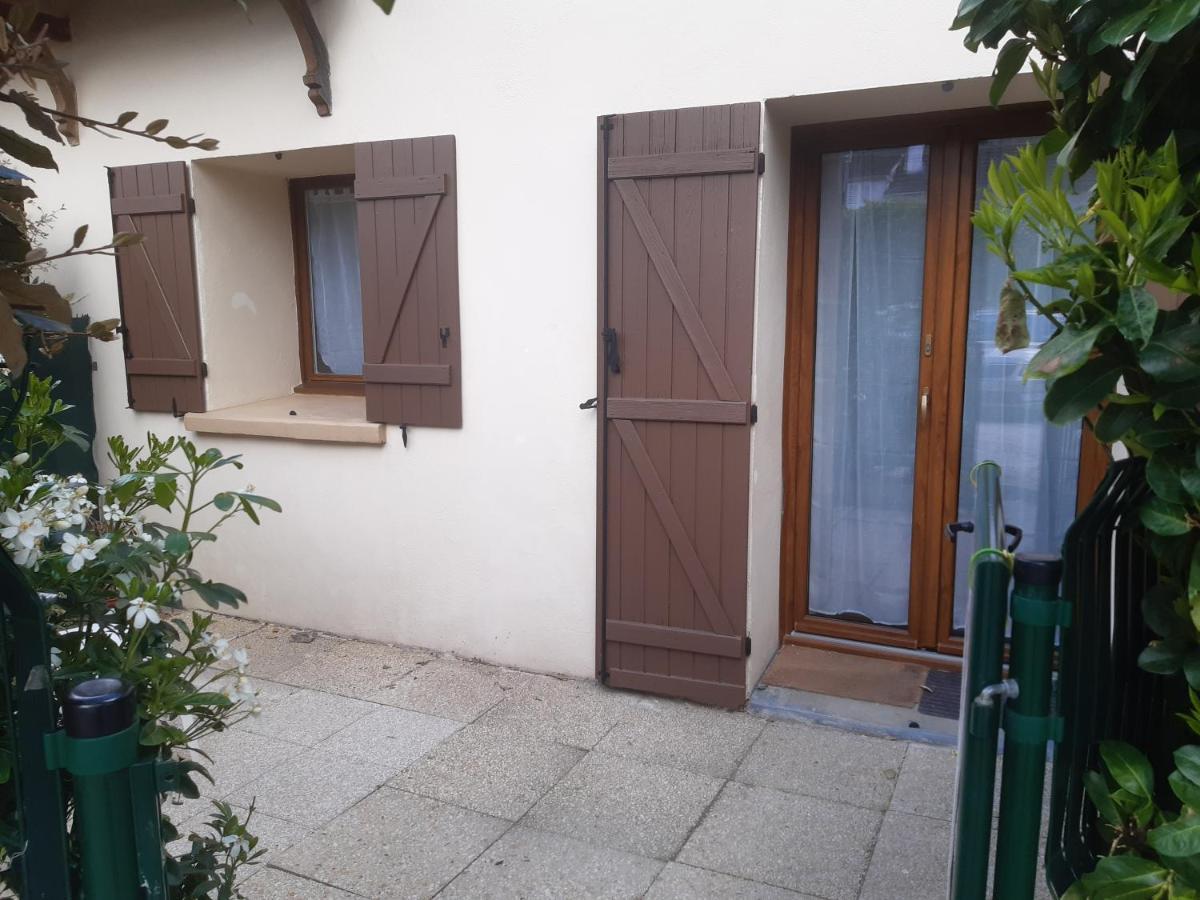 La Belle Ortine Apartamento Esbly Exterior foto